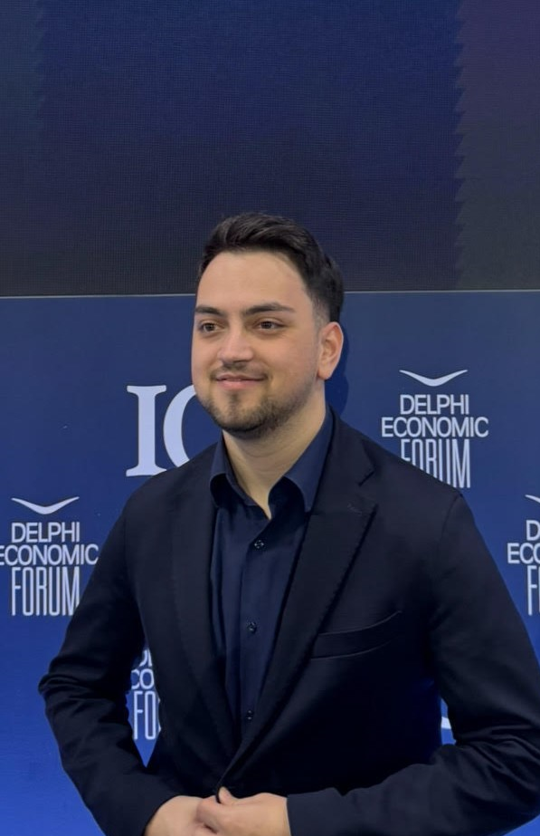 Vasilis Kapsokelis — Co-Founder & Lead Director